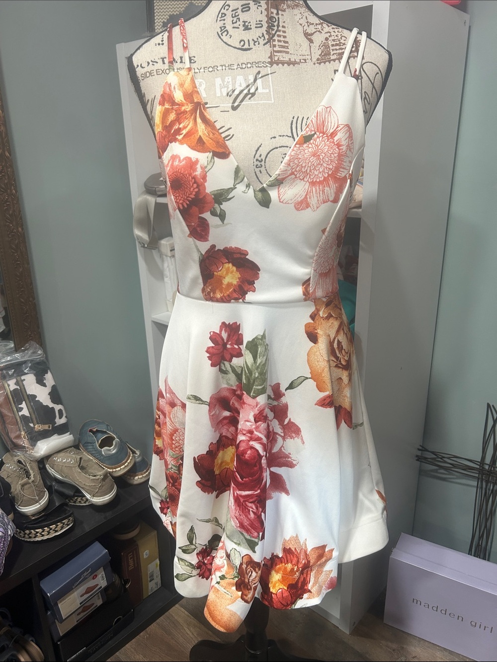 Floral V-Neck Mini Dress in White with Red & Orange Blooms PTP 17” L 24”